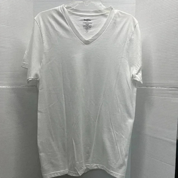 GOODFELLOW & CO CLASSIC WHITE SHORT SLEEVEV-NECK SOFT TSHIRT 100% COTTON SIZE M - Picture 1 of 3